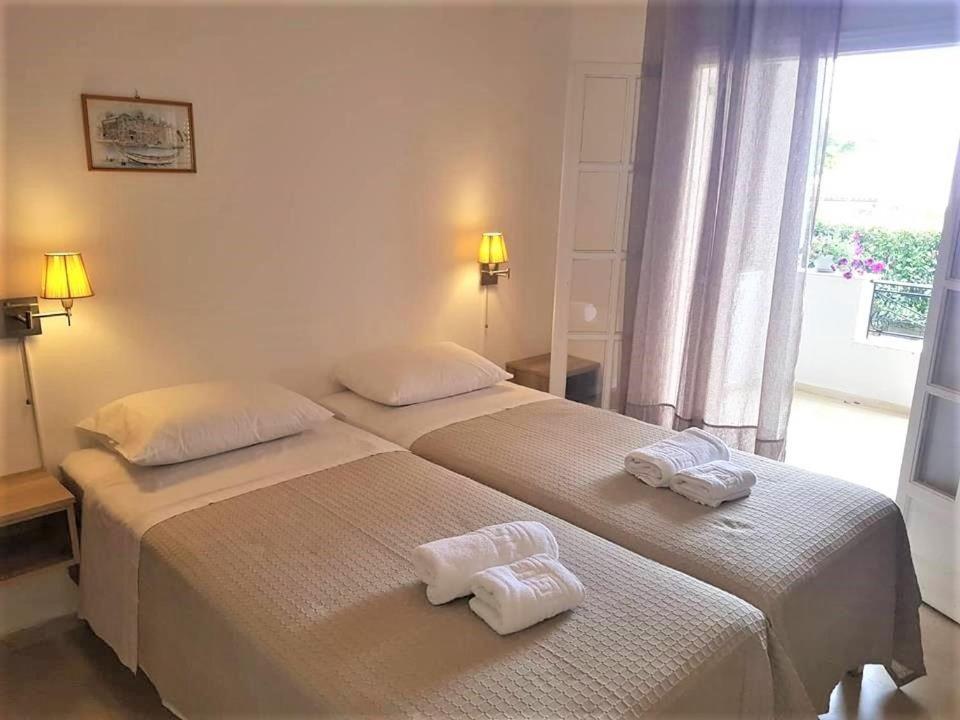 Stavroula Apartment Agios Gordios  Eksteriør billede